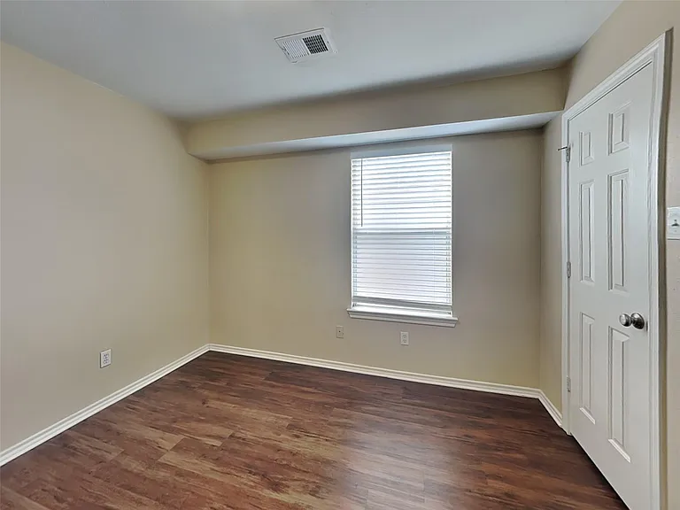 16650 Beckland Ln — Photo 12