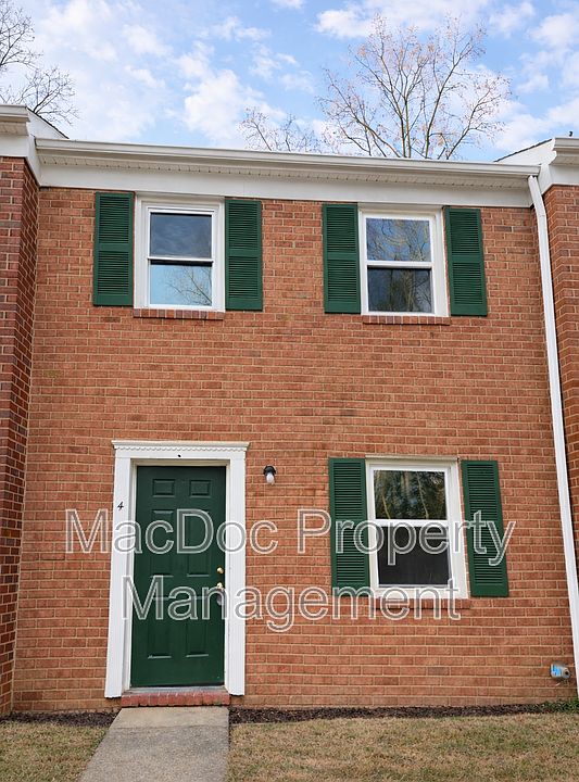 1st image of 4 Manchester Ct
