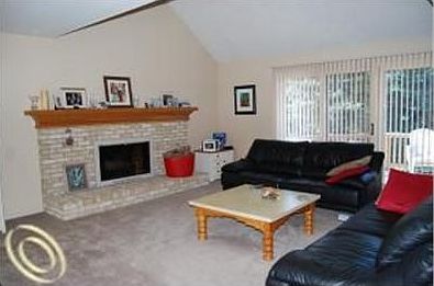 2nd image of 30385 Kingsway Dr