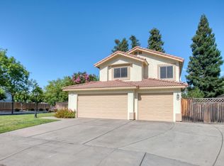 792 Filbert Ave, Clovis, CA 93611