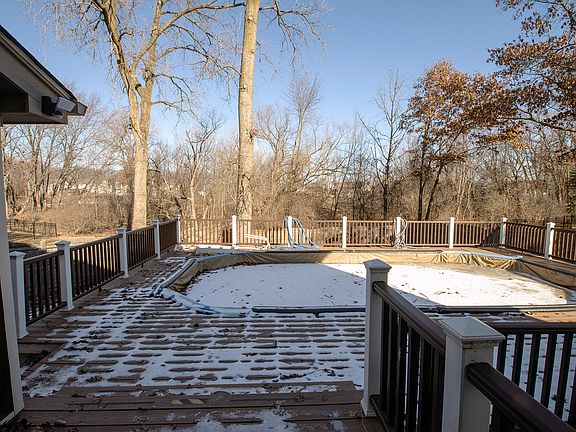 3rd image of 34276 N Tangueray Dr