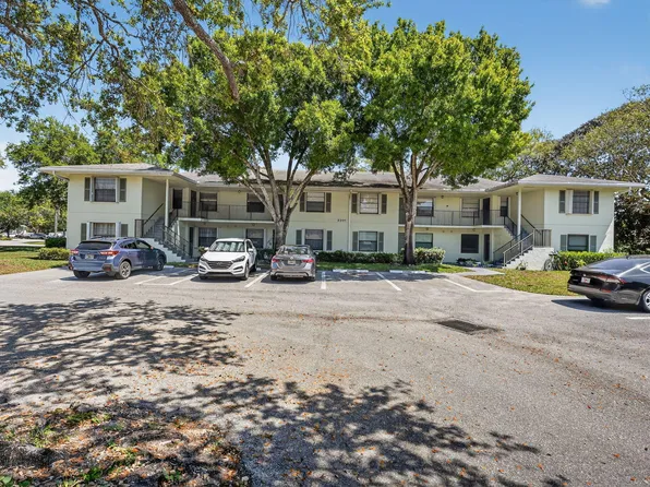 2301 Sabal Ridge Court #H, Palm Beach Gardens, FL 33418