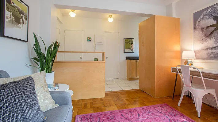 Sold by Garfield Realty  | media 10