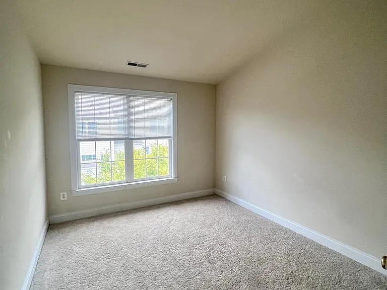 22106 Fair Garden Ln — Photo 17