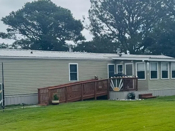 2410 Ridge Rd, Chincoteague Island, VA 23336