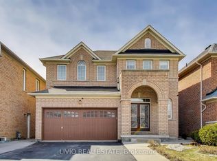 232 Thorndale Rd, Brampton, ON L6P3H8
