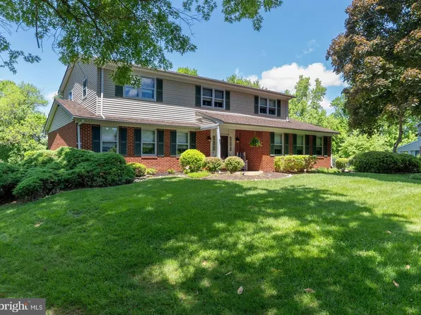 114 W Savannah Dr, Bear, DE 19701