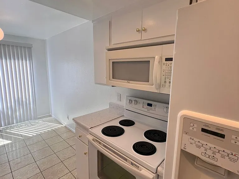 3263-3275 Hilltop Dr — Photo 9