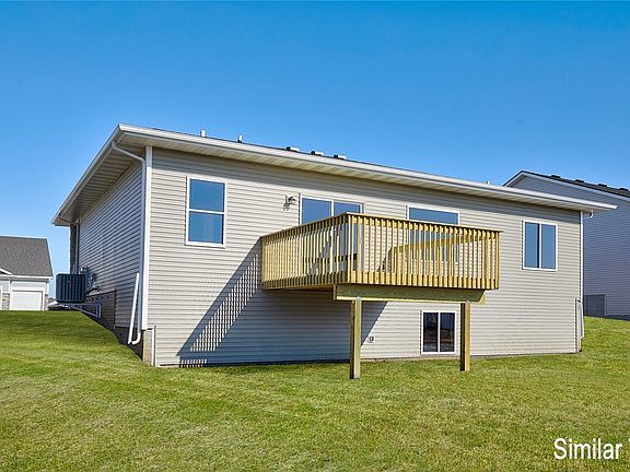 3rd image of 1155 Meadow View Dr