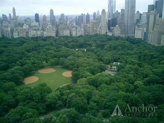 Rented by Anchor Associates | media 16