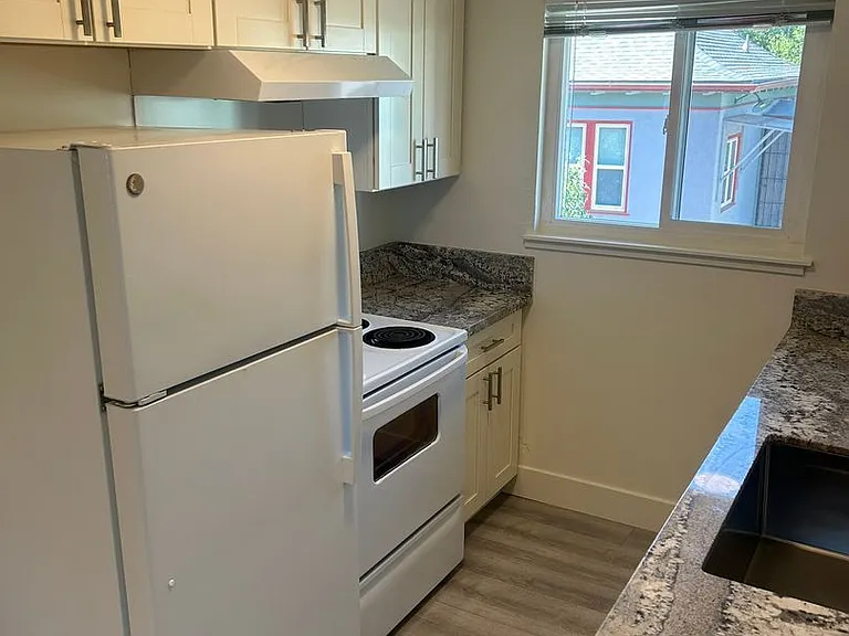 224 Callan Ave — Photo 1