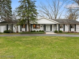 22W331 Elmwood Dr, Glen Ellyn, IL 60137