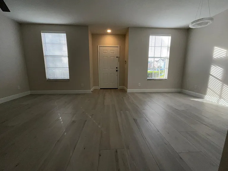 30237 Swinford Ln — Photo 3
