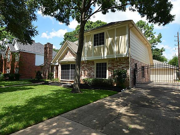 2nd image of 7723 Club Lake Dr