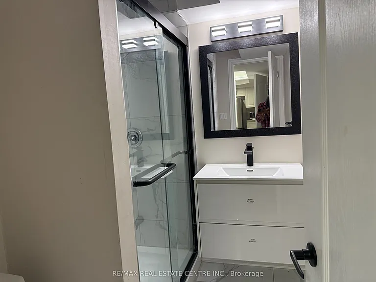 320 Sedgewood St #BASEMENT — Photo 15