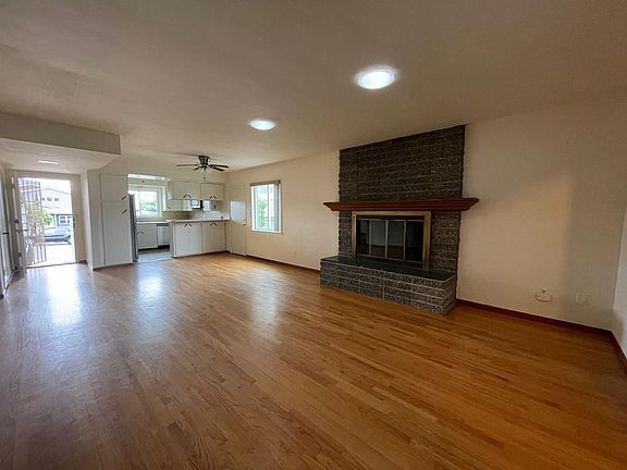 2nd image of 1210 Opal St