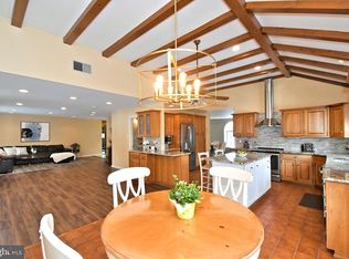 6196 Washington Ln, Bensalem, PA 19020