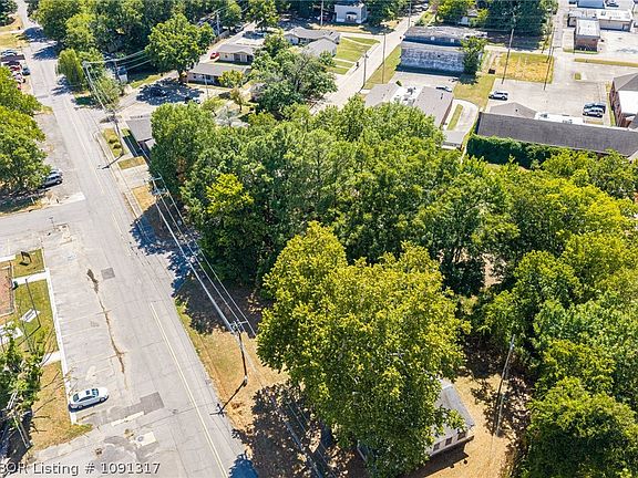 4th image of S 11th St
