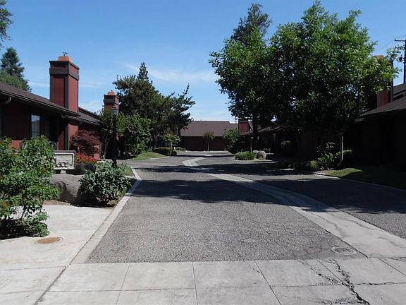 3rd image of 1541 E Fairmont Ave APT 102