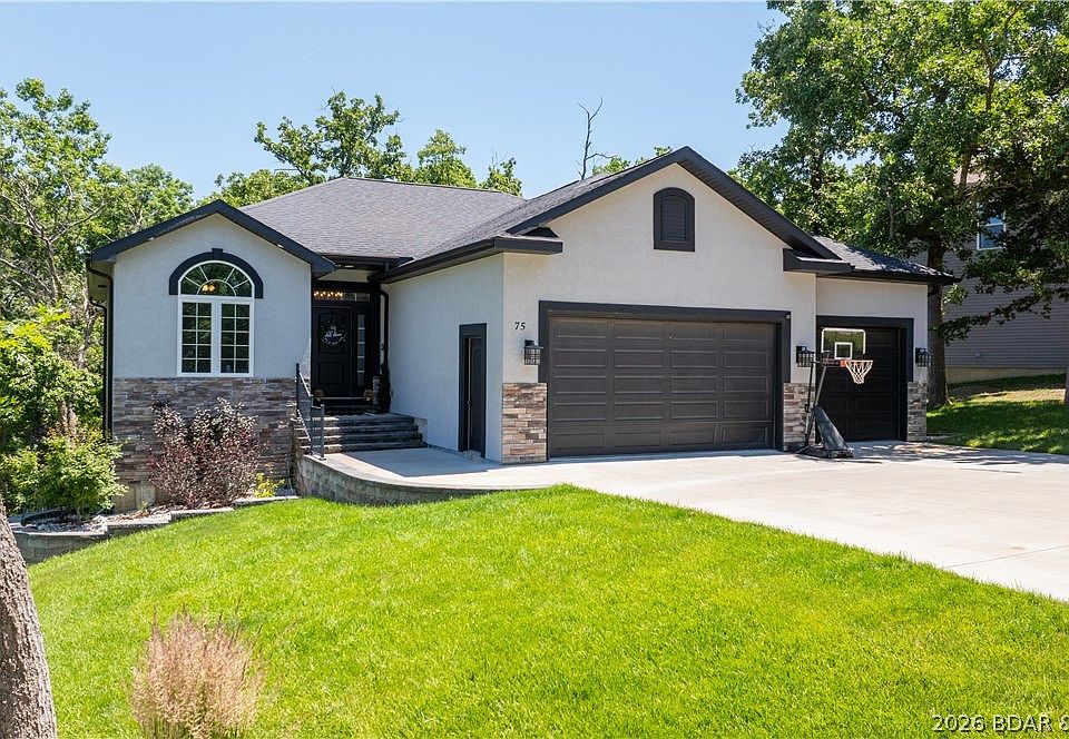 1st image of 75 Autumn Lake Dr