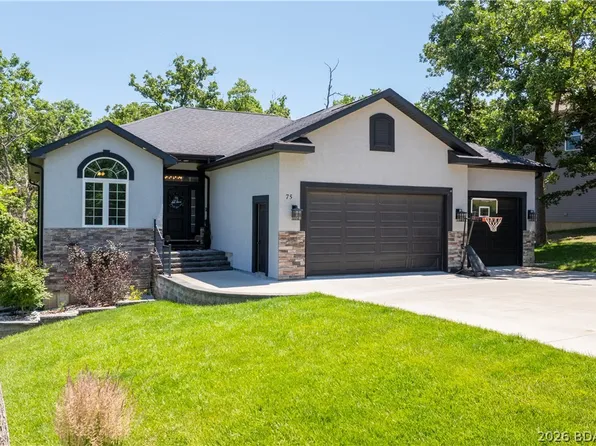 75 Autumn Lake Dr, Lake Ozark, MO 65049