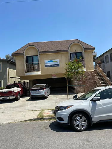 2360 Portland St Photo 1