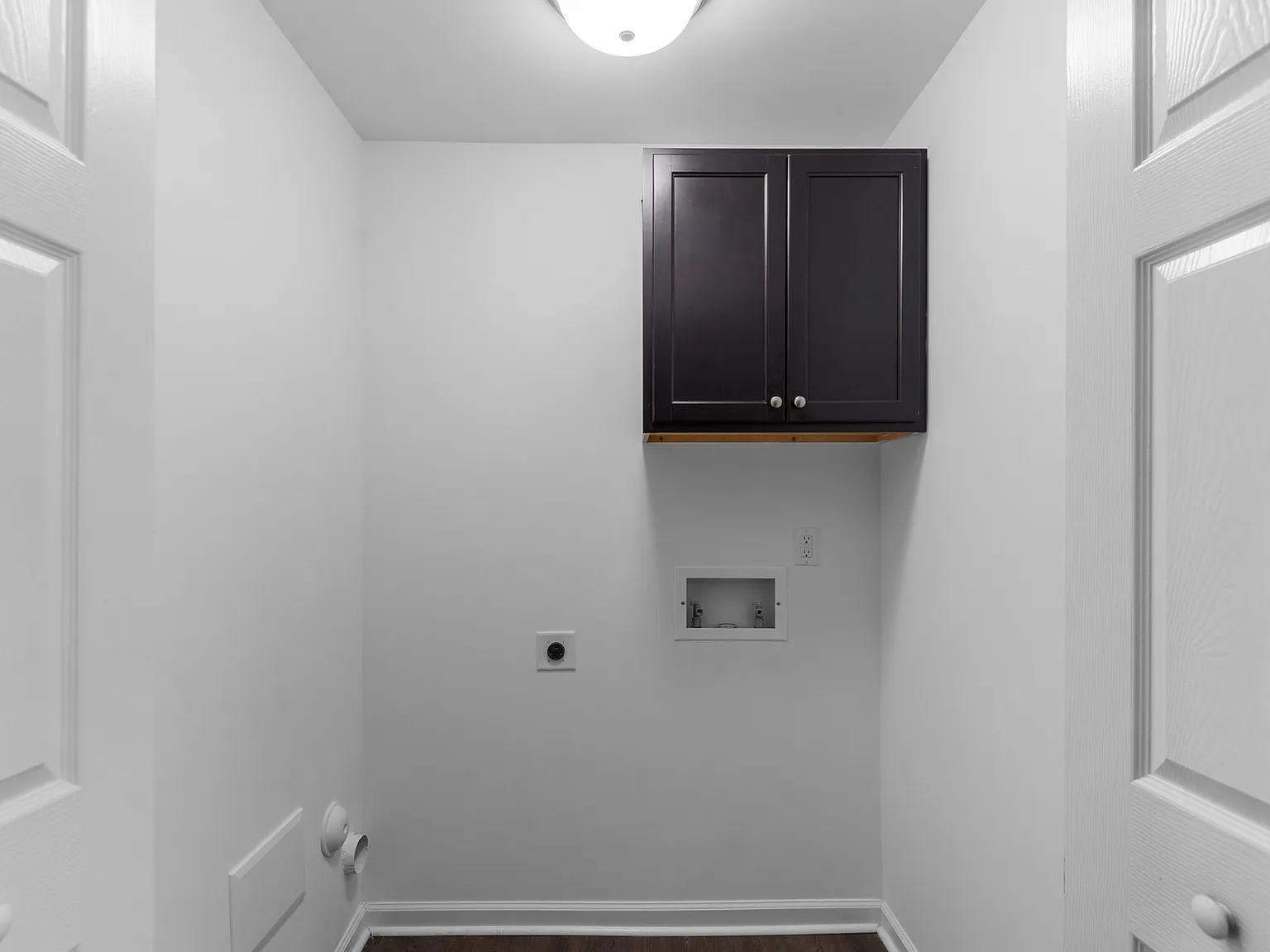 2 bed, 1.5 bath, 1056 sqft, $1,200 — Photo 4