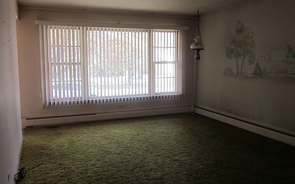 5th image of 10109 S Tripp Ave