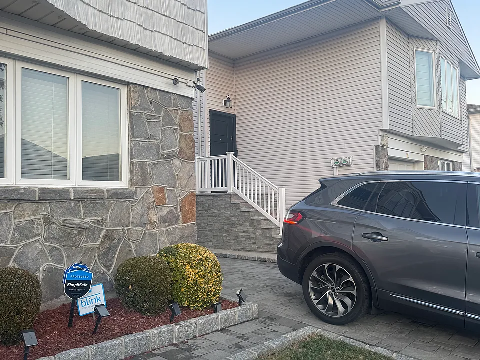 15 Plank Rd #1