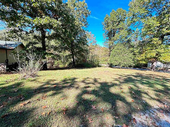 4th image of 8 Oklawaha Dr