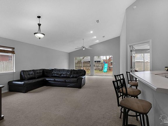 3rd image of 3874 Sunny Manor Cir