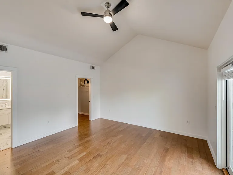 2608 Thomas Ave #3 — Photo 6