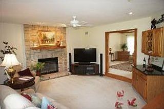 4th image of 51 Breckenridge Dr