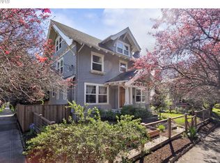 3354 SE Stark St, Portland, OR 97214