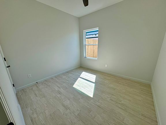5th image of 3577 Hidalgo Cir #A2