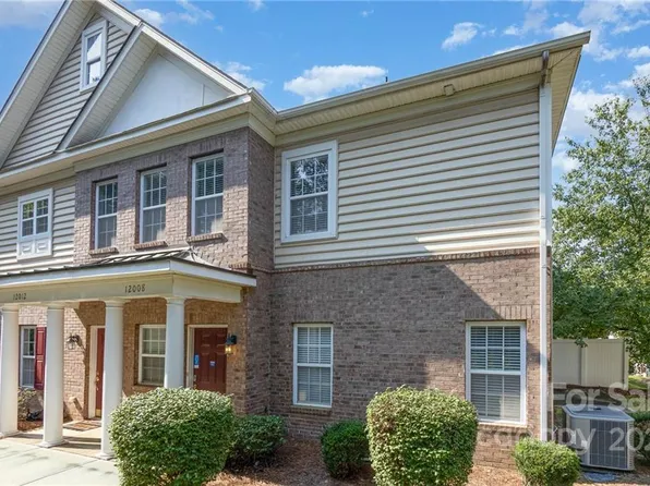 12008 Bordeaux St, Charlotte, NC 28277