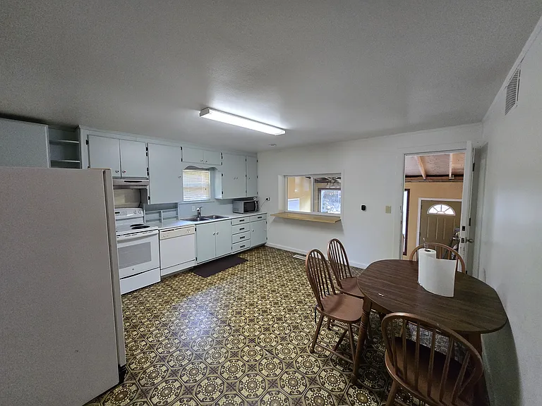 4141 W E St — Photo 5