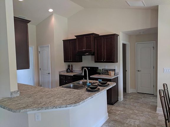4th image of 2195 San Filippo Dr SE
