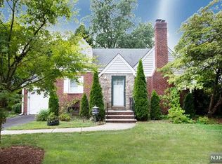 407 Elm Ave, River Edge, NJ 07661