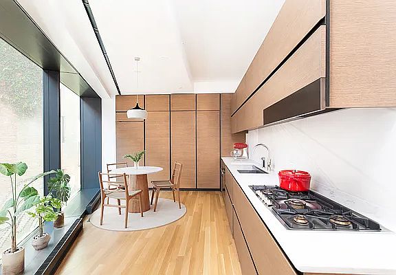 3rd image of 551 W 21st St APT 3F