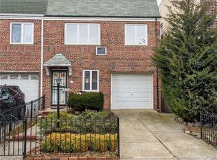 5933 70th St, Maspeth, NY 11378