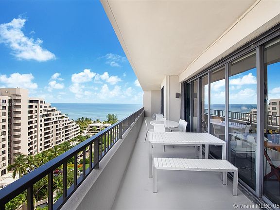 5th image of 201 Crandon Blvd APT 1200