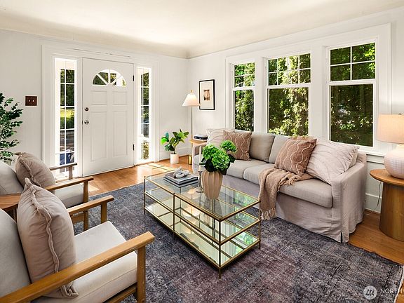 4th image of 7032 15th Avenue NE