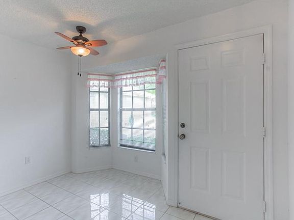 5th image of 13225 Molitor Ct