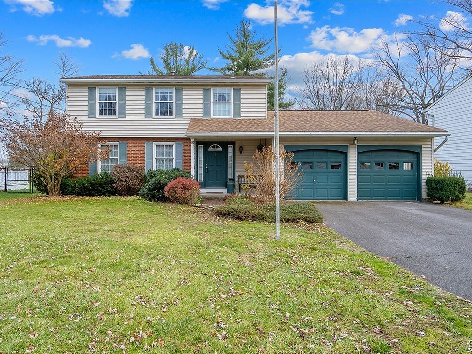 1st image of 116 Stillwater Dr