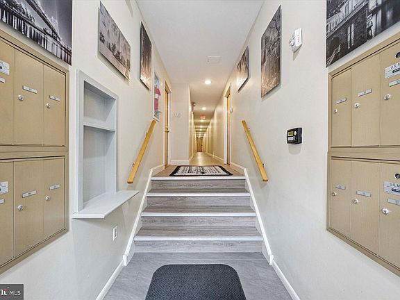 2nd image of 1137 Pine St APT 301
