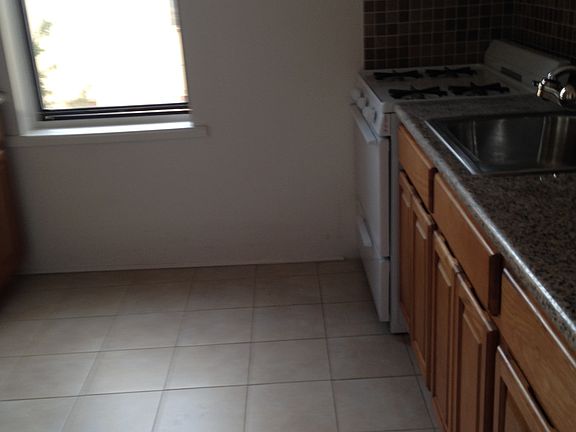 3rd image of 8829 Fort Hamilton Pkwy APT A33