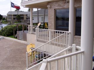 2331 Harbor Dr, Rockport, TX 78382