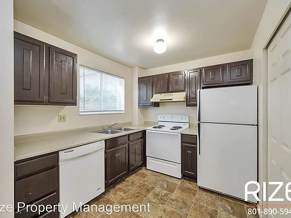 3rd image of 236 E Crestone Ave #9795001