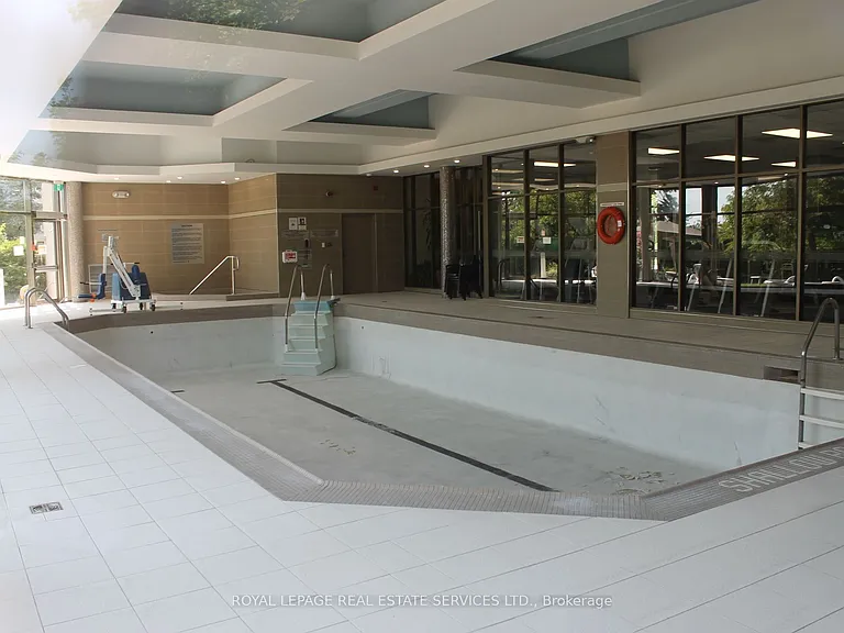2269 Lake Shore Blvd W #307 — Photo 34